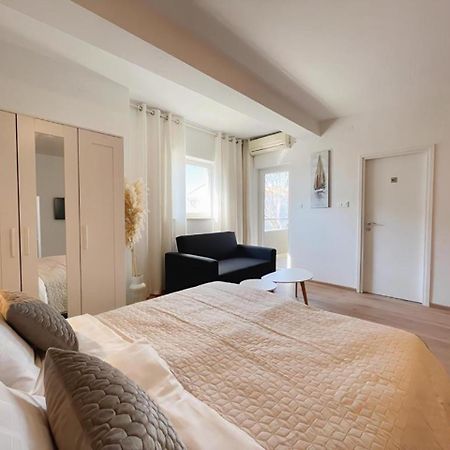 Caramel Comforts In Stinjan Only 800 Meters From The Beach Pula Exterior foto